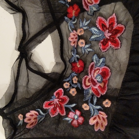 Hollister top - Picture 4 of 6